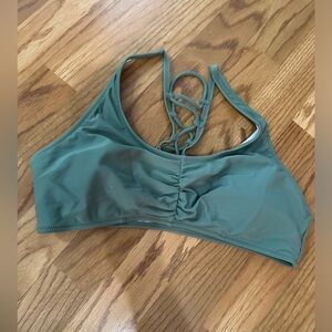 Women’s bikini top strappy